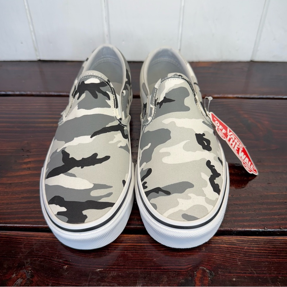 NWT Vans Classic Slip-On Camo – Women’s 8.0 / Men’s 6.5 - Picture 3 of 9